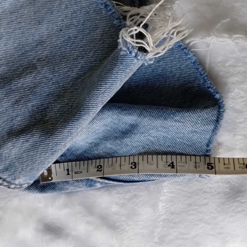 Levi’s Classic Ribcage High Rise Cut Off Denim Jean Shorts - Picture 14 of 14